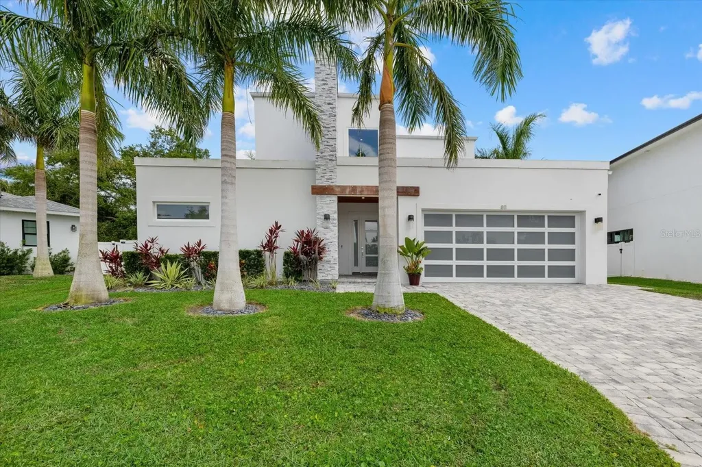811 30th Court E Bradenton FL 34208
