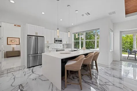811 30th Court E Bradenton FL 34208