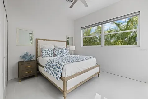 811 30th Court E Bradenton FL 34208