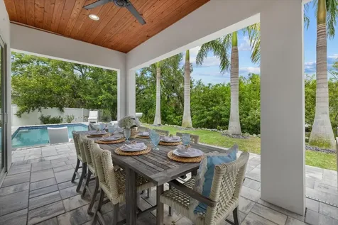 811 30th Court E Bradenton FL 34208
