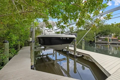 811 30th Court E Bradenton FL 34208