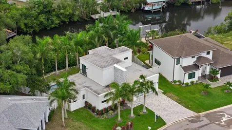 811 30th Court E Bradenton FL 34208