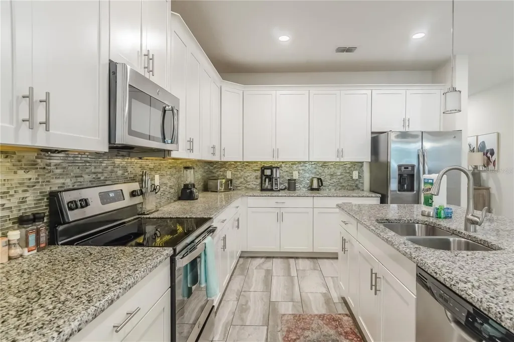1588 Flange Drive Davenport FL 33896