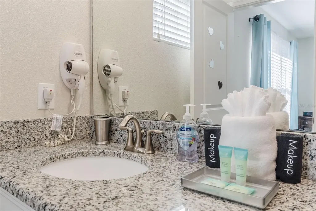 1588 Flange Drive Davenport FL 33896