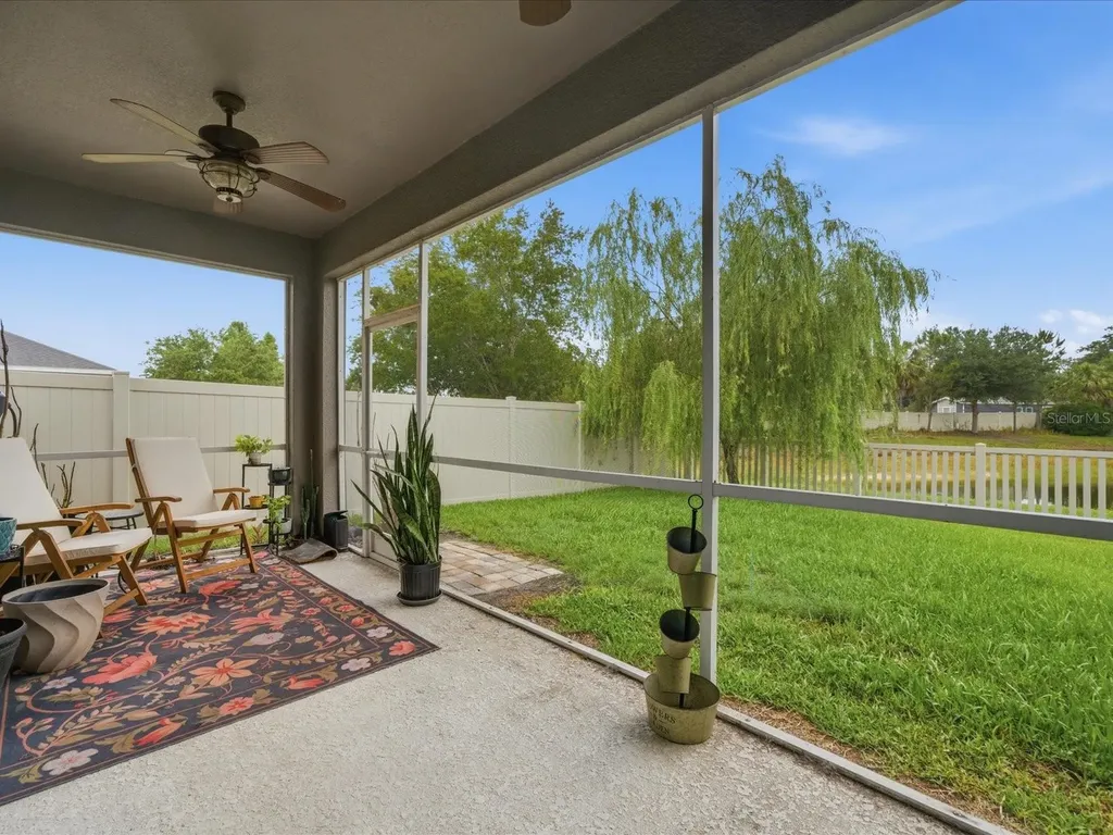 17735 Bright Wheat Drive Lithia FL 33547
