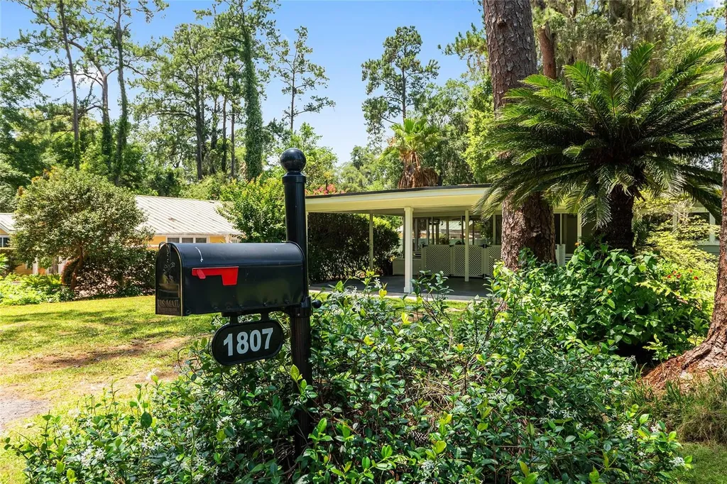 1807 SW 36th Place Gainesville FL 32608