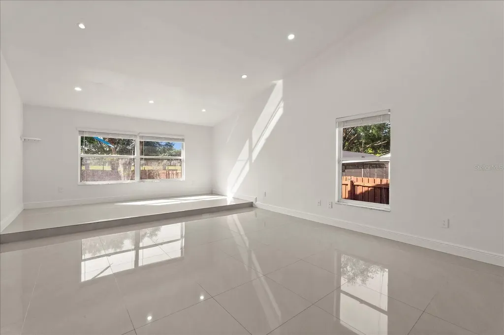 6135 Crystal View Drive Orlando FL 32819