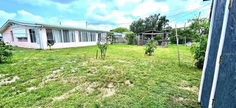 229 Raymond Avenue Frostproof FL 33843