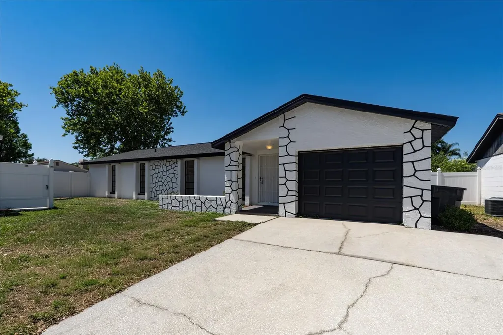 9501 Camden Hill Court Tampa FL 33615