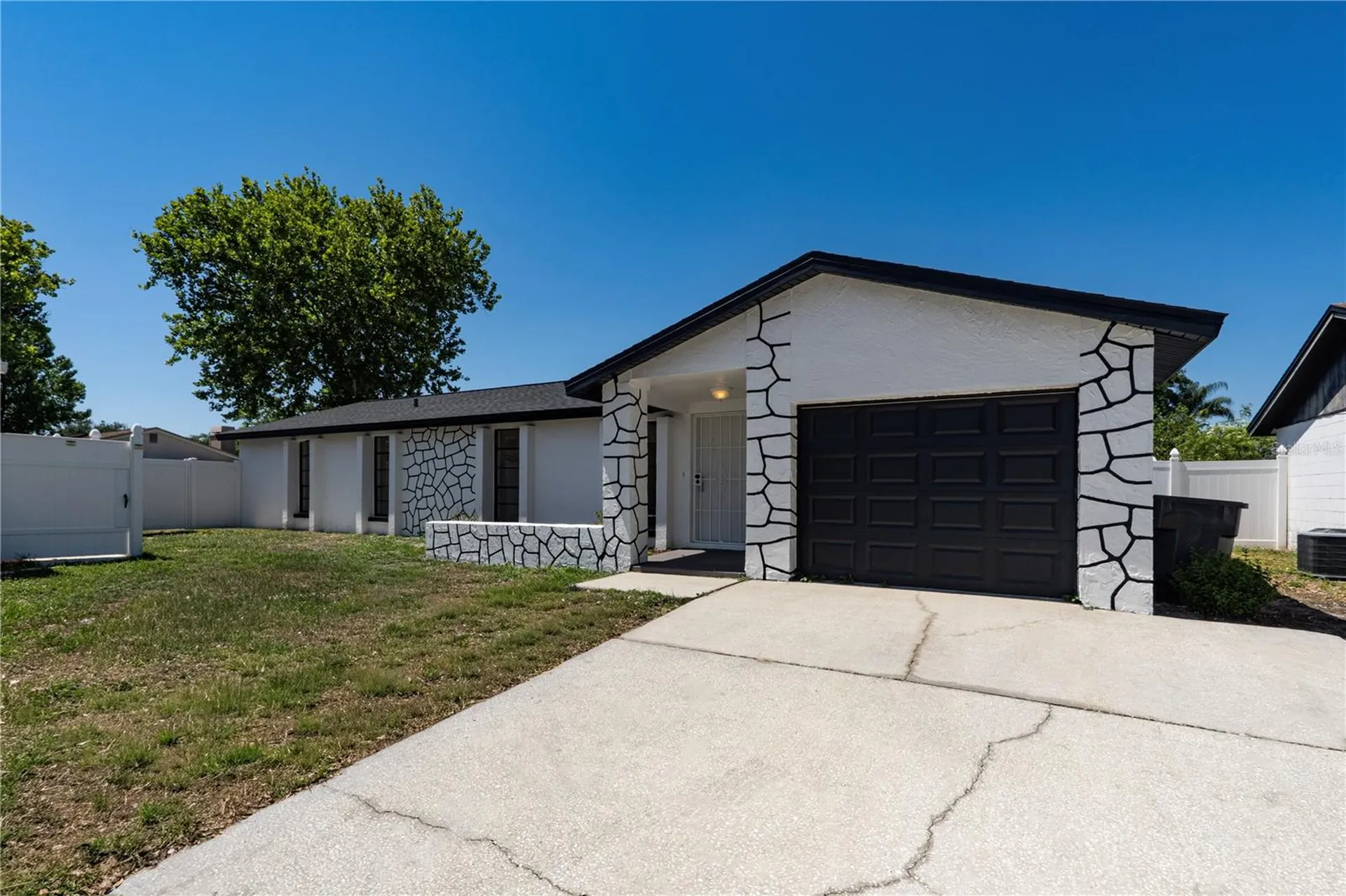 9501 Camden Hill Court Tampa FL 33615