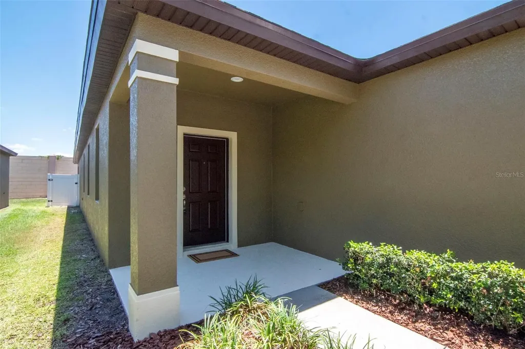 6108 Magnolia Park Boulevard Riverview FL 33578