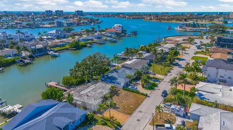 7932 2nd Avenue S St Petersburg FL 33707
