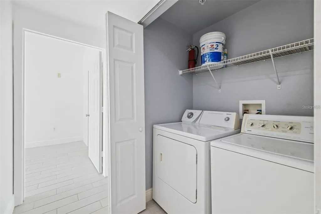 5571 Rosehill Road Sarasota FL 34233