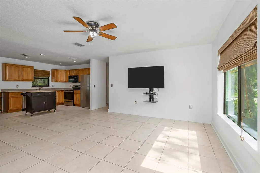8732 Overlook Drive Tampa FL 33617