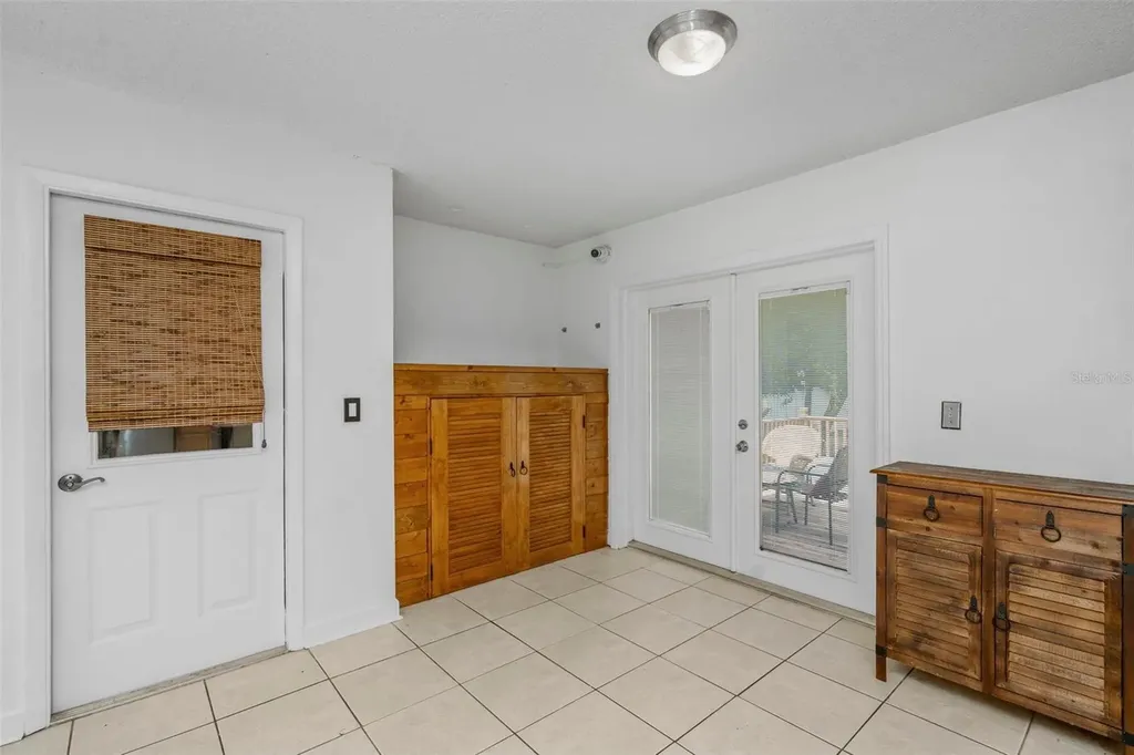 8732 Overlook Drive Tampa FL 33617