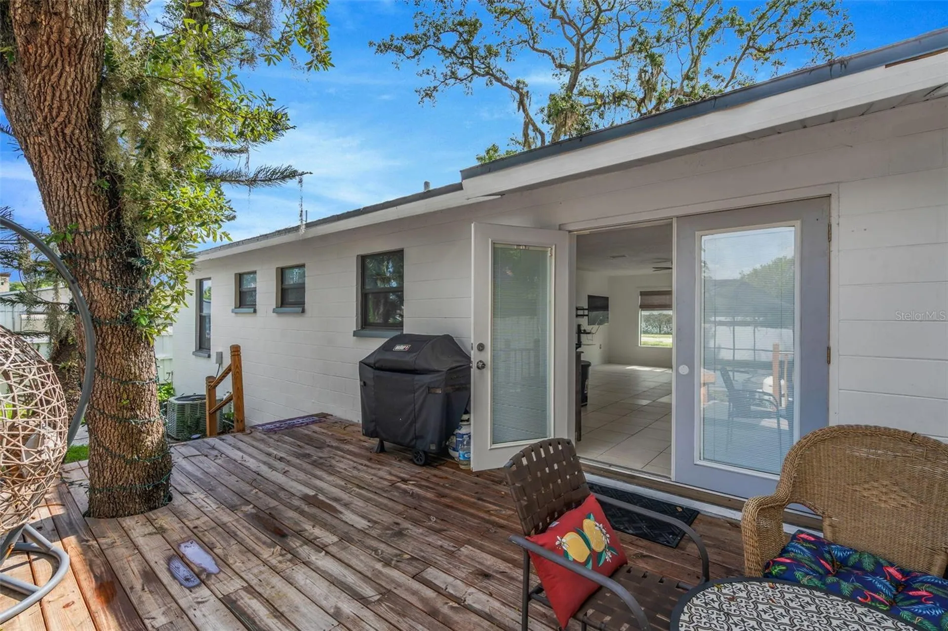 8732 Overlook Drive Tampa FL 33617