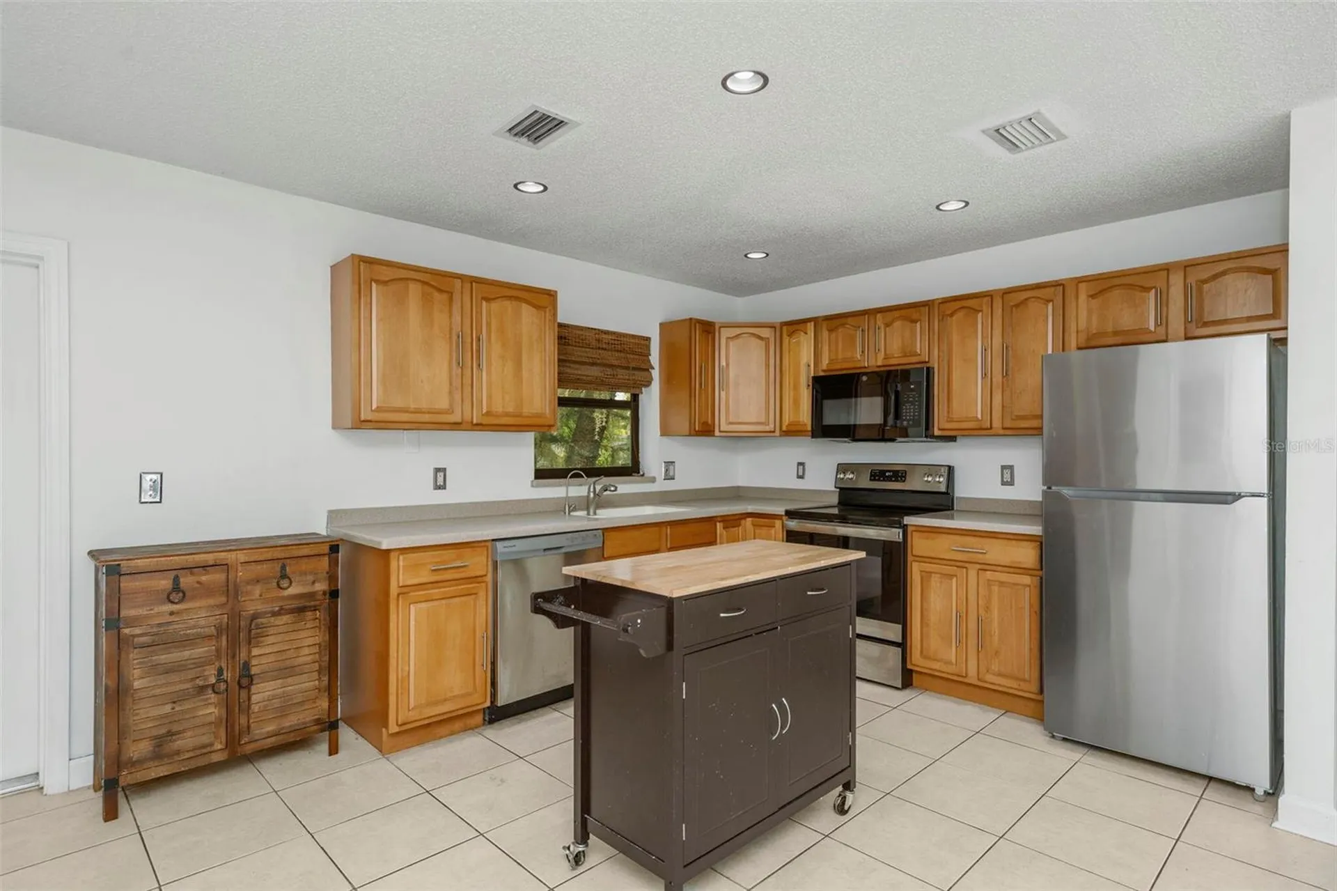8732 Overlook Drive Tampa FL 33617