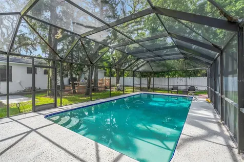 8732 Overlook Drive Tampa FL 33617