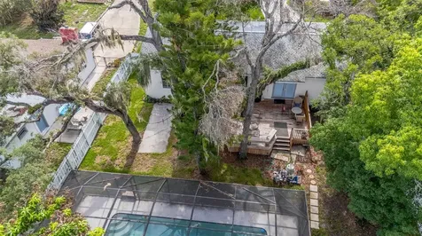 8732 Overlook Drive Tampa FL 33617
