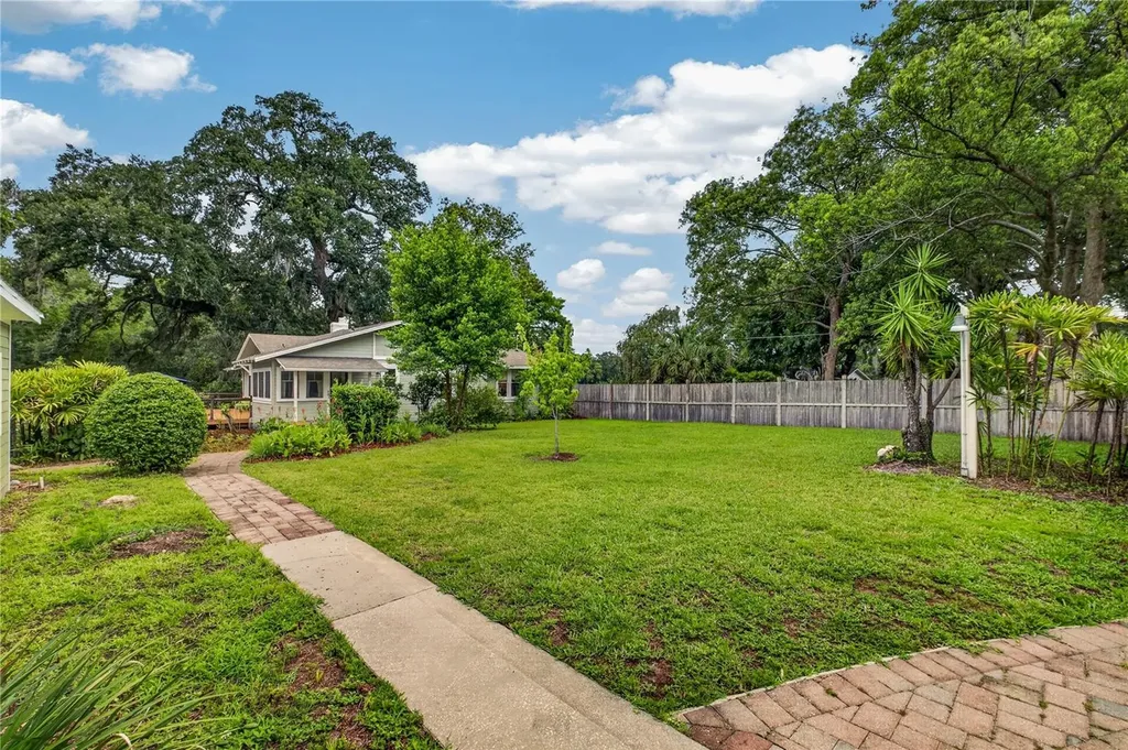 1800 Carlton Drive Orlando FL 32806