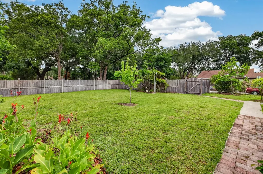 1800 Carlton Drive Orlando FL 32806