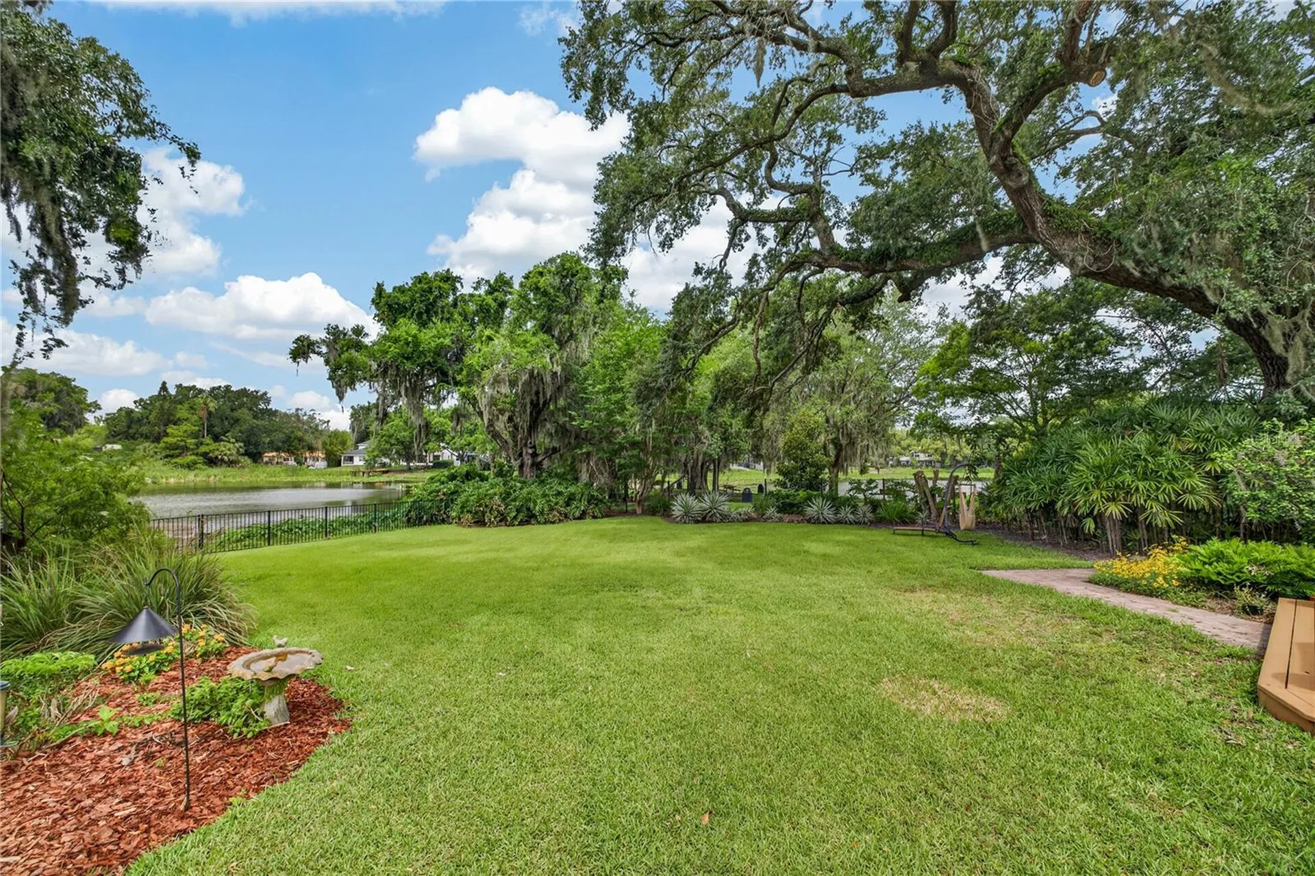 1800 Carlton Drive Orlando FL 32806
