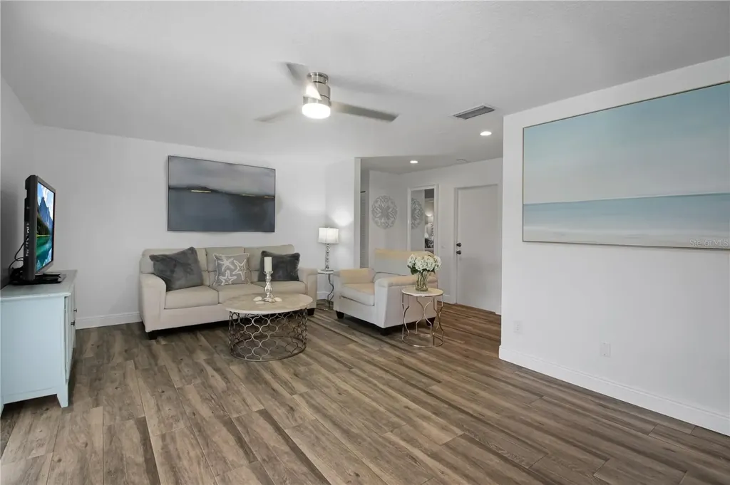 7243 Woodville Crescent Orlando FL 32819