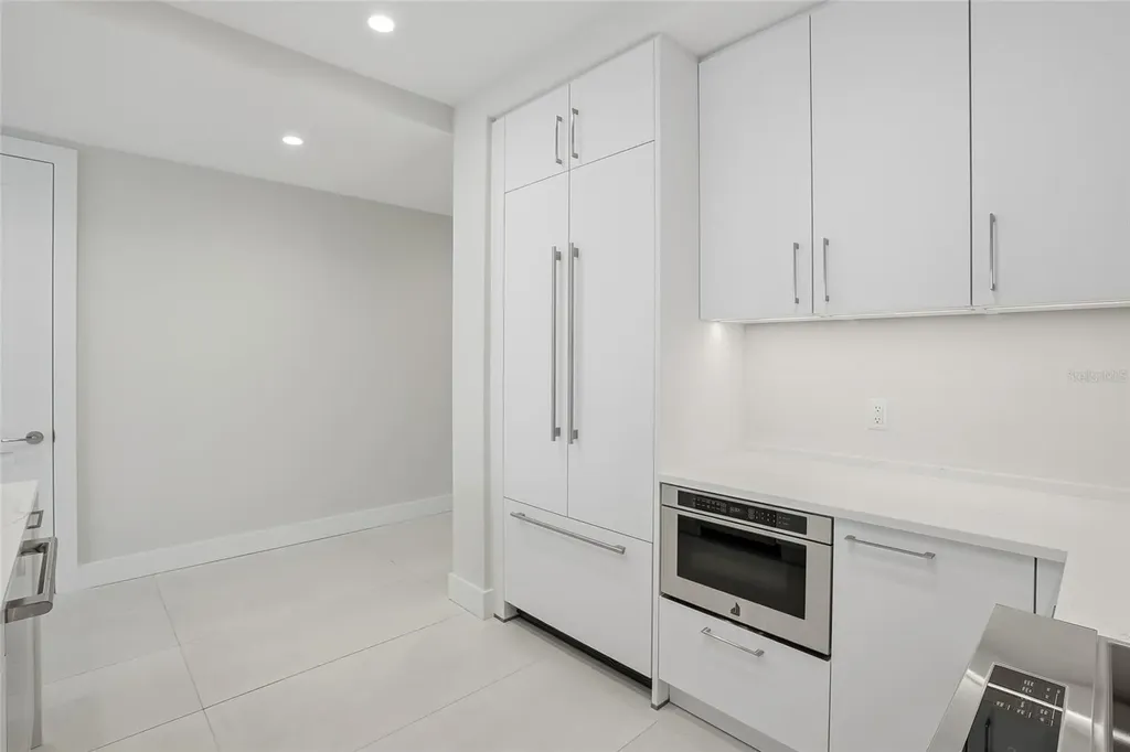 275 1st Avenue S St Petersburg FL 33701