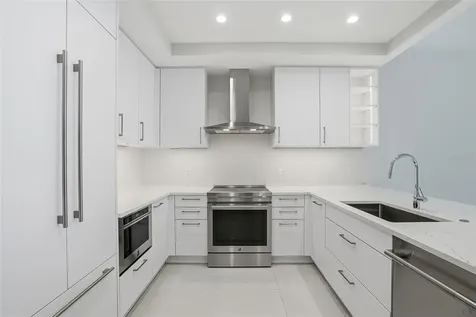 275 1st Avenue S St Petersburg FL 33701