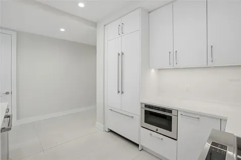 275 1st Avenue S St Petersburg FL 33701