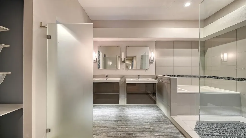 4004 Penshurst Park Sarasota FL 34235