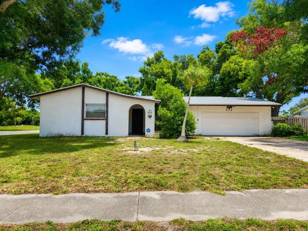 848 Ponderosa Pine Lane Sarasota FL 34243