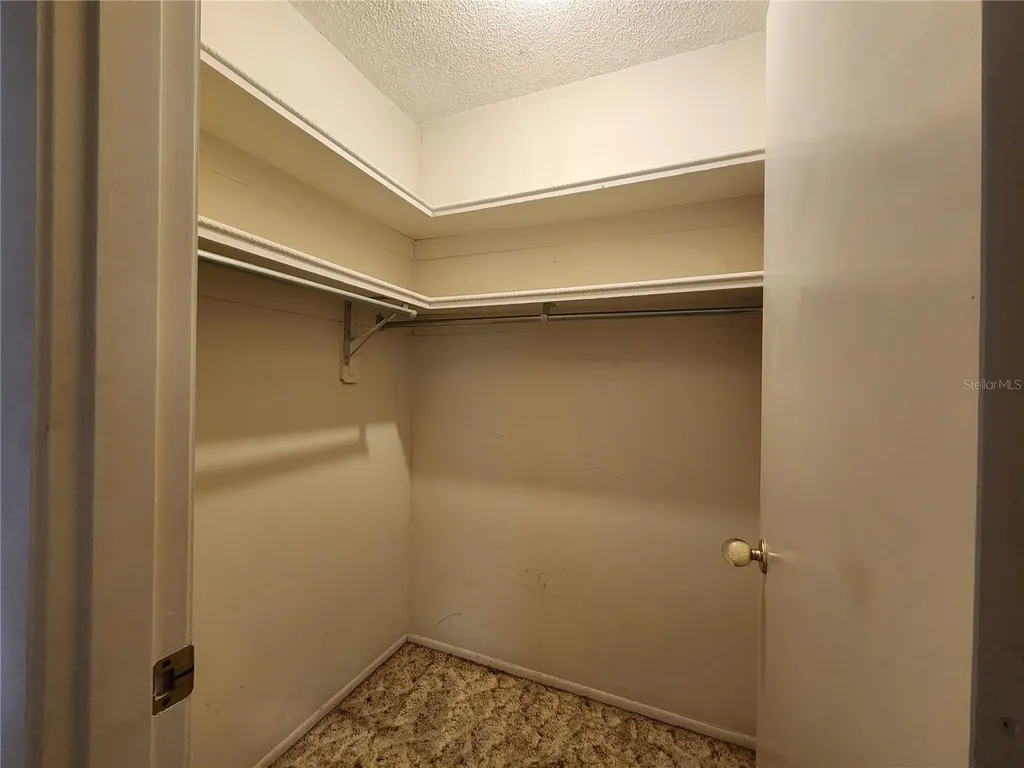 848 Ponderosa Pine Lane Sarasota FL 34243