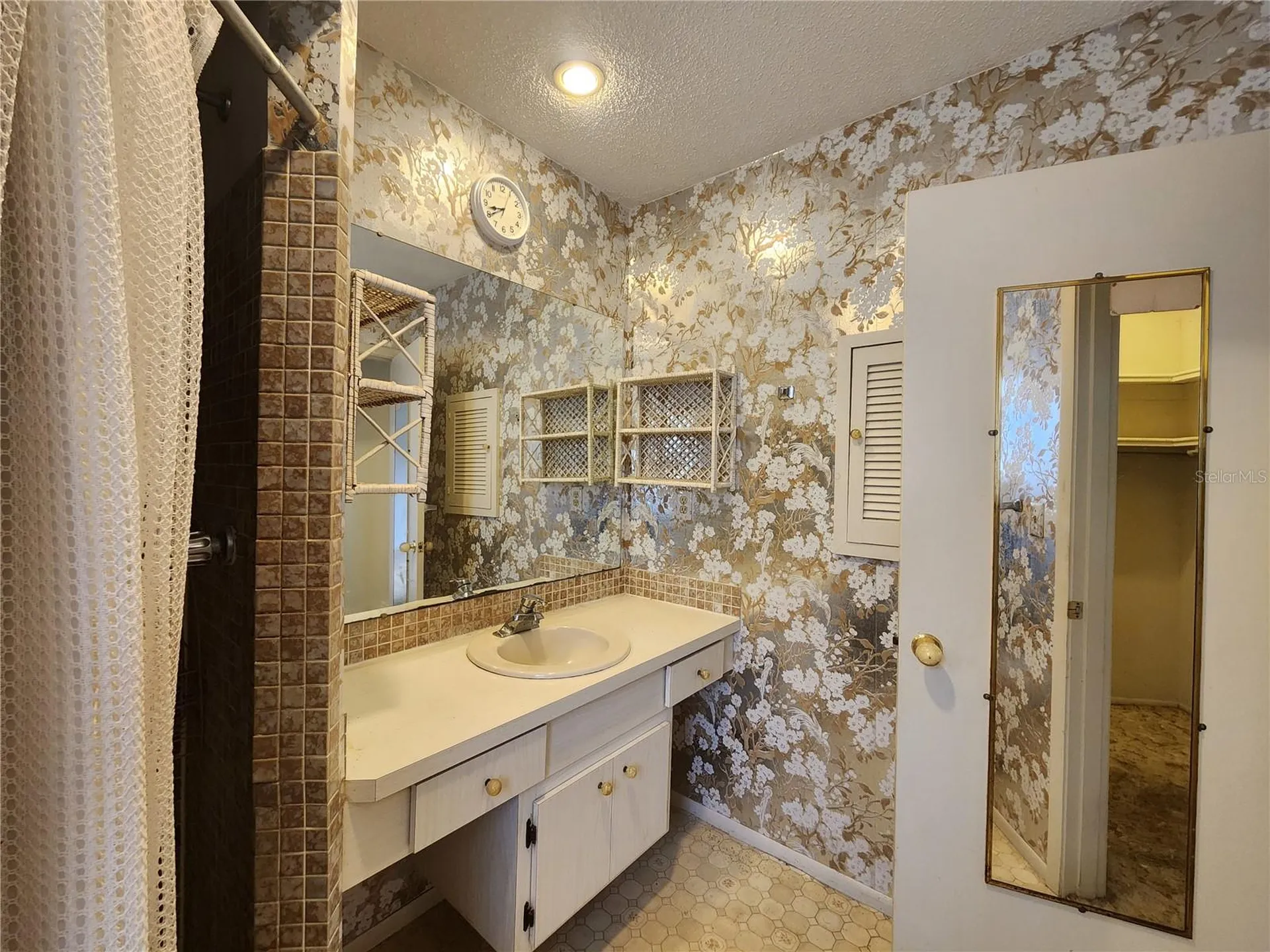 848 Ponderosa Pine Lane Sarasota FL 34243