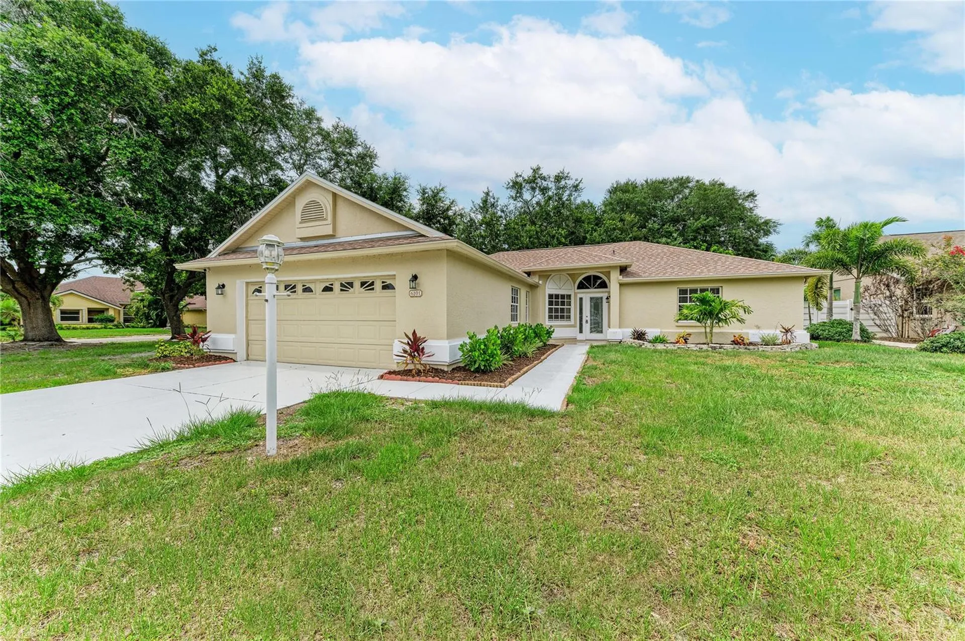 6101 55th Avenue Circle E Bradenton FL 34203