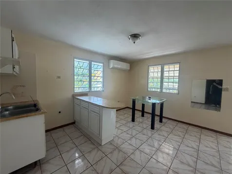 1 Antonio De Gracia Toa Alta PR 00953