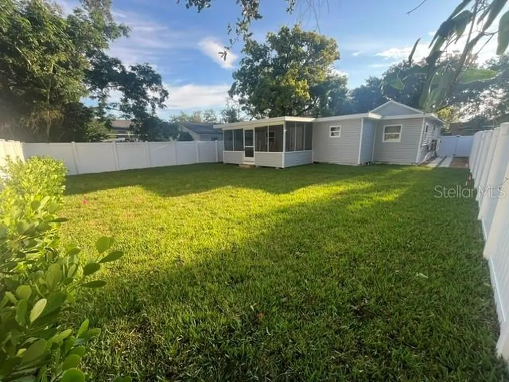1574 Ewing Avenue Clearwater FL 33756
