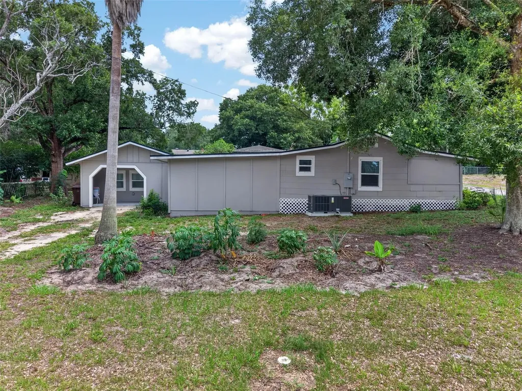 305 S Sharp Street Lake Wales FL 33853
