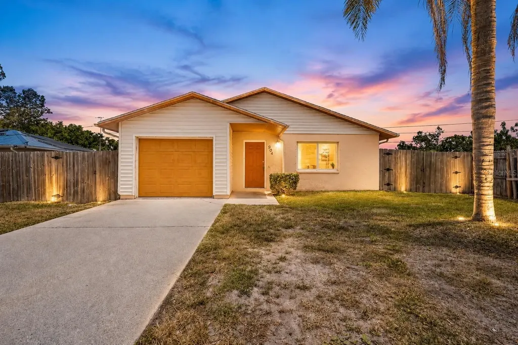 904 16th Street E Palmetto FL 34221