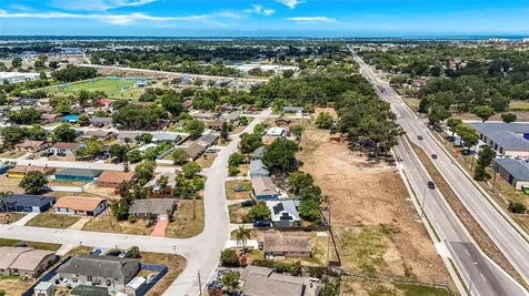 904 16th Street E Palmetto FL 34221