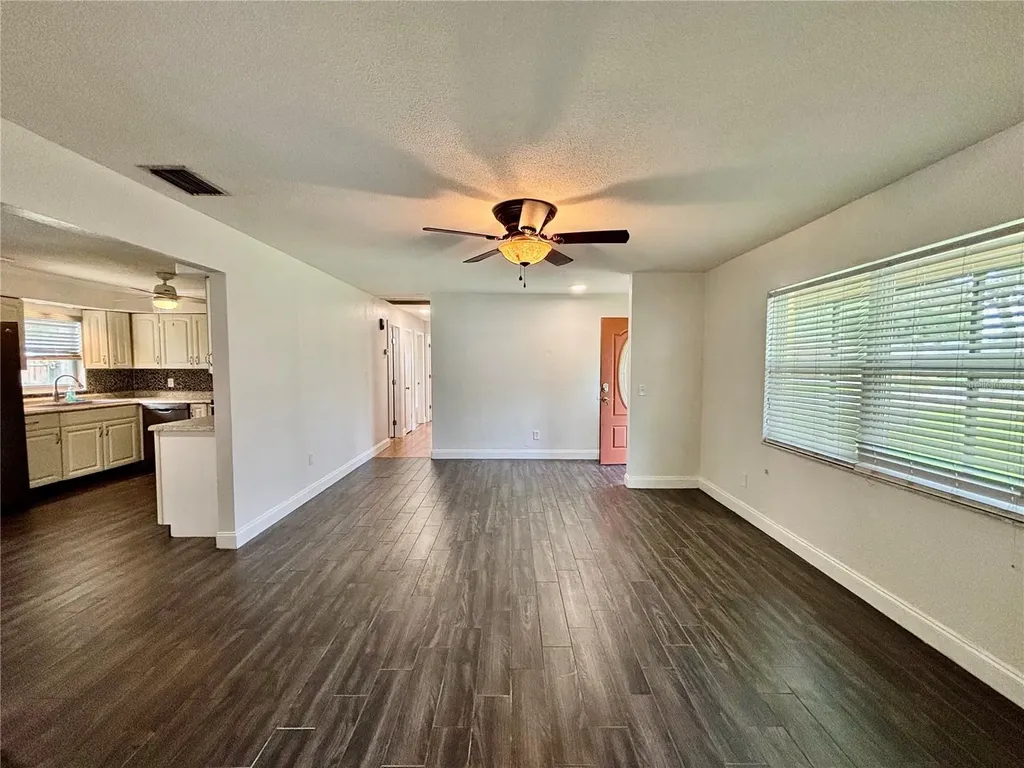 124 Bishop Street Auburndale FL 33823