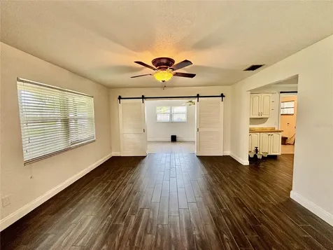 124 Bishop Street Auburndale FL 33823