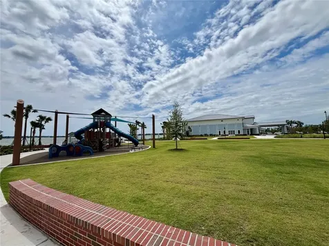 124 Bishop Street Auburndale FL 33823