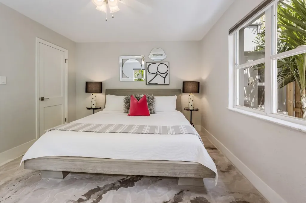 161 Golden Gate Point Sarasota FL 34236