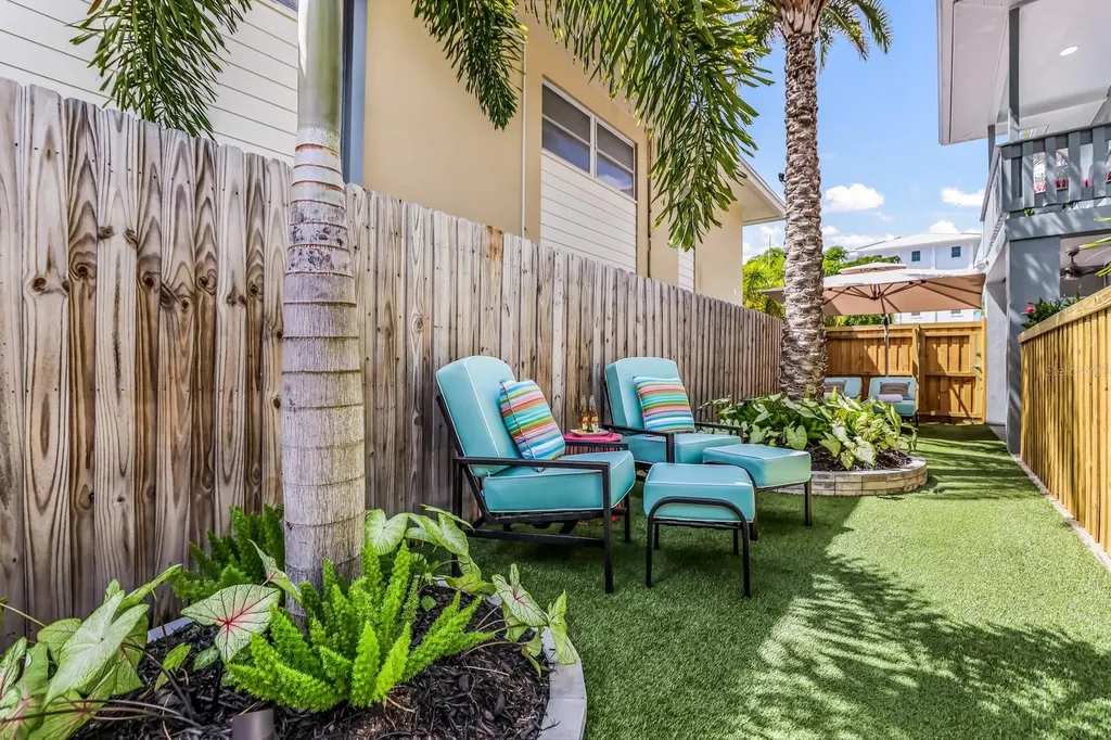 161 Golden Gate Point Sarasota FL 34236