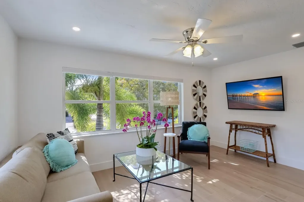 161 Golden Gate Point Sarasota FL 34236