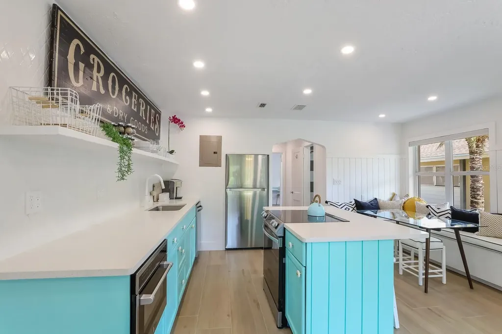 161 Golden Gate Point Sarasota FL 34236