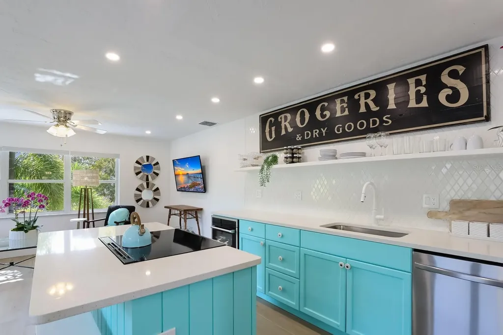 161 Golden Gate Point Sarasota FL 34236