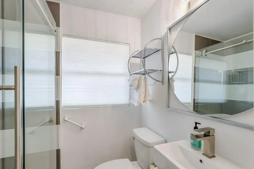 161 Golden Gate Point Sarasota FL 34236