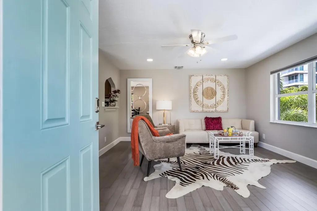 161 Golden Gate Point Sarasota FL 34236